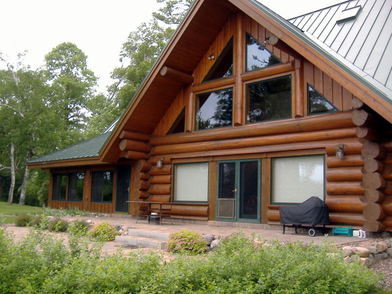 A log home that looks good due to sandblasting.