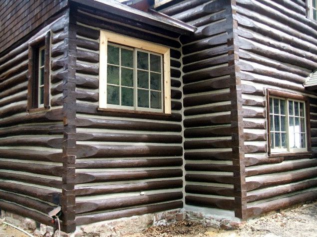 Log home corner restored